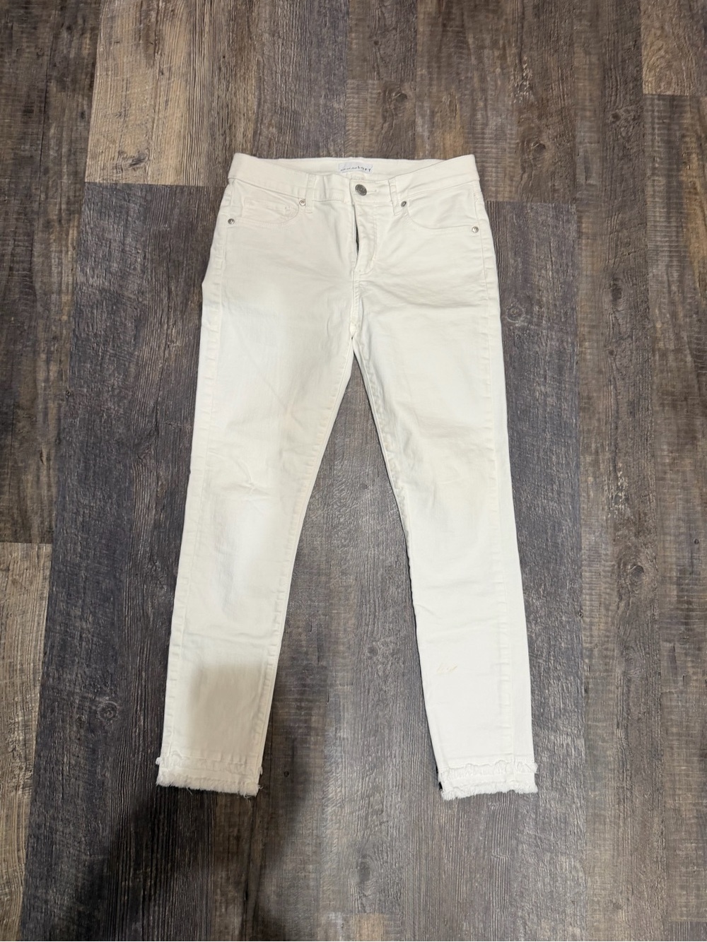 LOFT Women’s Skinny Jeans in Off-White/Cream with Frayed Ankles